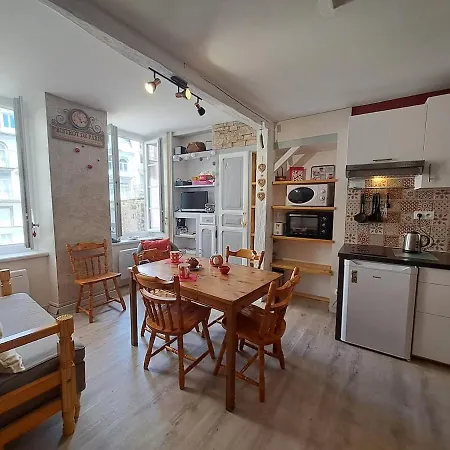 Appartement Duplex Cosy - Charme Et Confort A 100 Metres Des Thermes Et Des Sentiers *