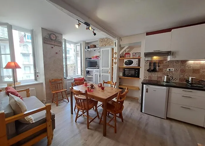 Appartement Duplex Cosy - Charme Et Confort A 100 Metres Des Thermes Et Des Sentiers *